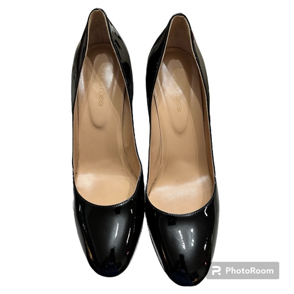 Sergio Rossi Patent Leather Pumps - Picture 2 of 6